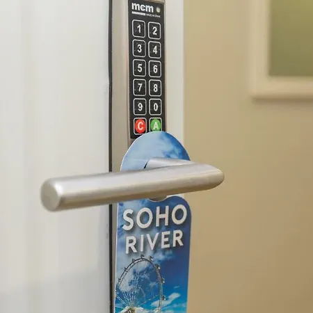 Soho River شقة *